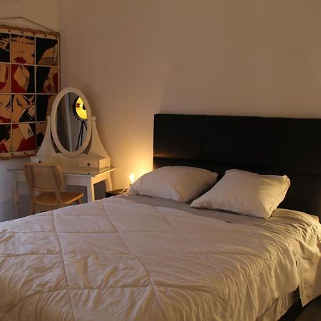 BLEU AZUR Appartement 3 étoiles Hyères Esterno foto