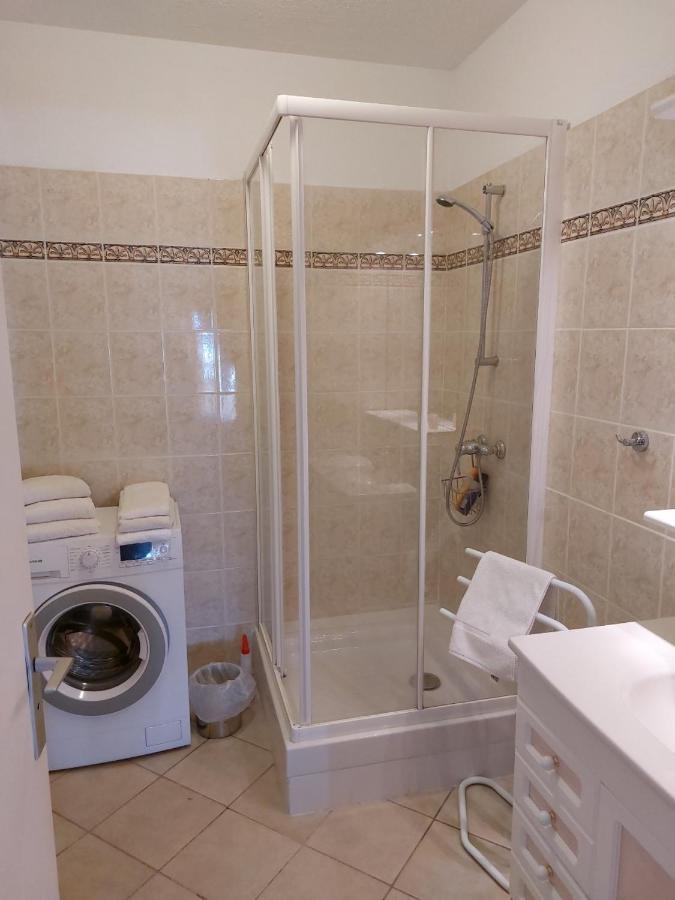 BLEU AZUR Appartement 3 étoiles Hyères Esterno foto